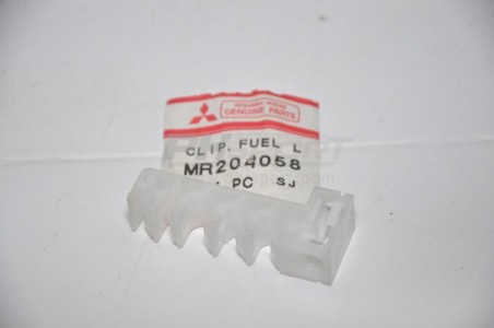 05493g clips circuit essence