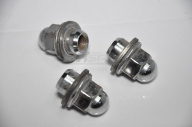 32833 ecrou de roue bouche portee plate - occasion