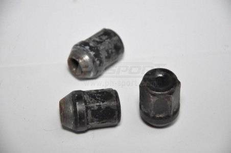 32833 ecrou de roue bouche portee conique - occasion