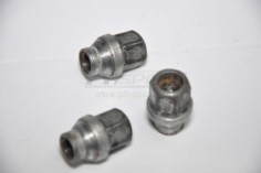 32833 ecrou de roue debouche portee conique - occasion