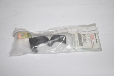 87586b attache tuyau clim