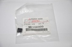 61793b entretoise montage lunette arriere