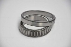 roulement conique l713049