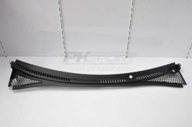 grille entree air auvent baie de pare brise