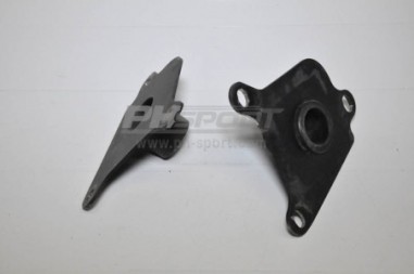 un jeu de platines face longeron