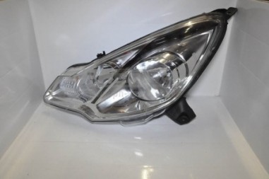 projecteur avant gauche